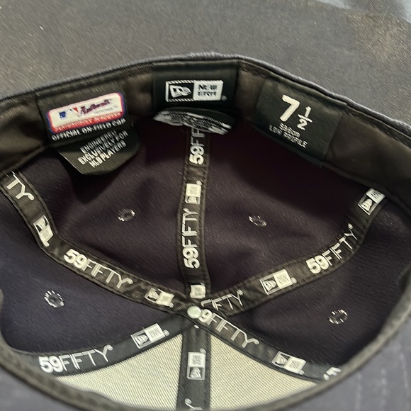 NWT Boston Red Sox’s Men’s fitted hat - Picture 4 of 4